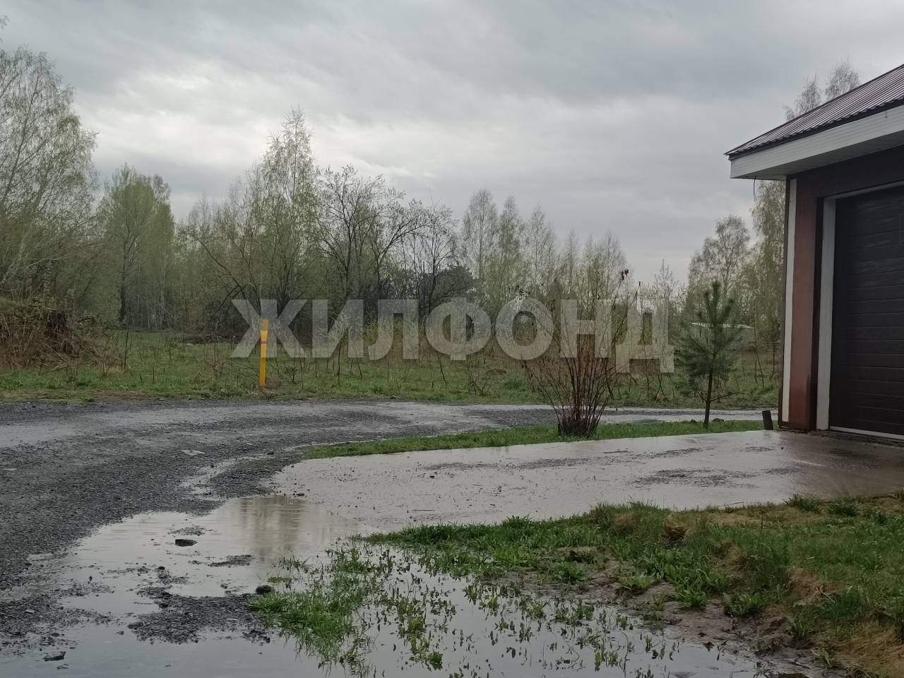 Продам земельный участок 1000 м.кв.