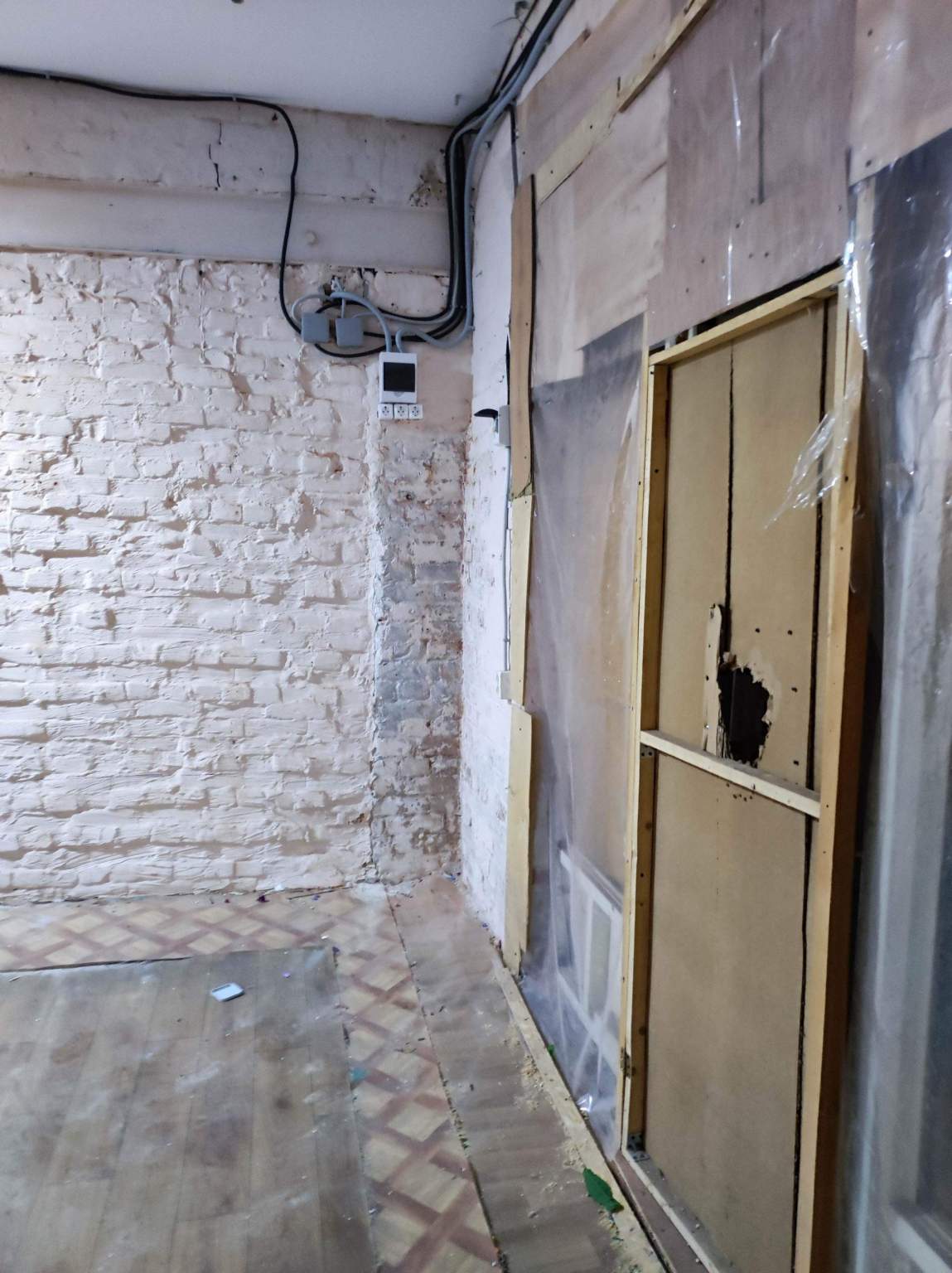 Сдам в аренду торговое помещение 674.8 м.кв.