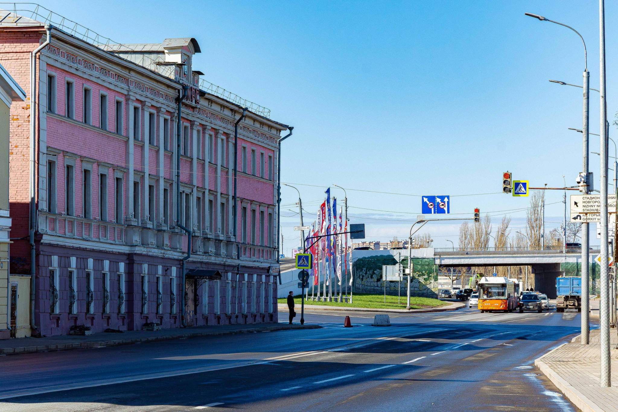 Продам торговое помещение 2325.4 м.кв.