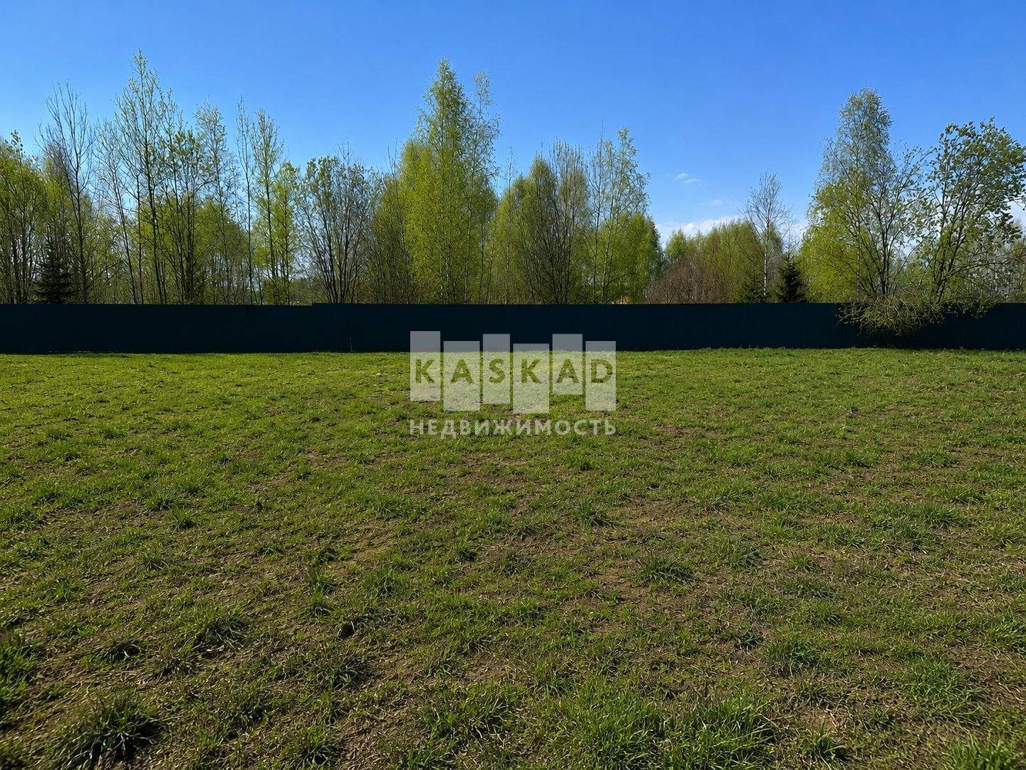 Продам земельный участок 1600 м.кв.