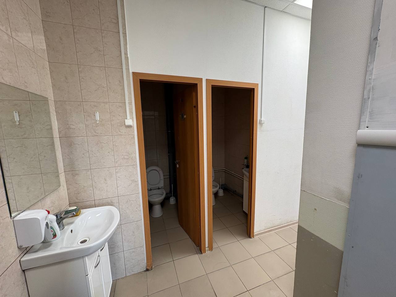 Сдам в аренду офис 872.9 м.кв.