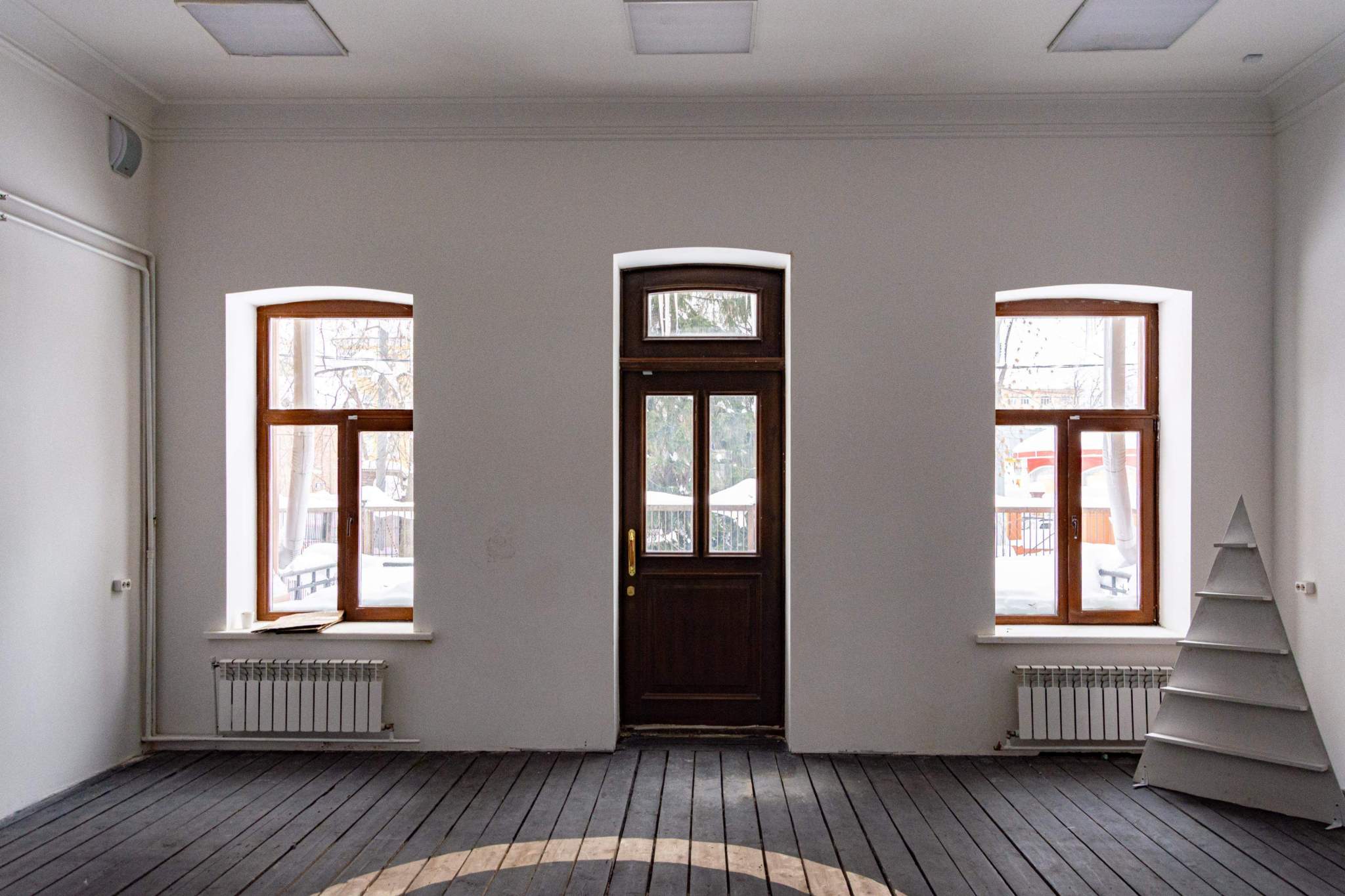Продам торговое помещение 721.4 м.кв.
