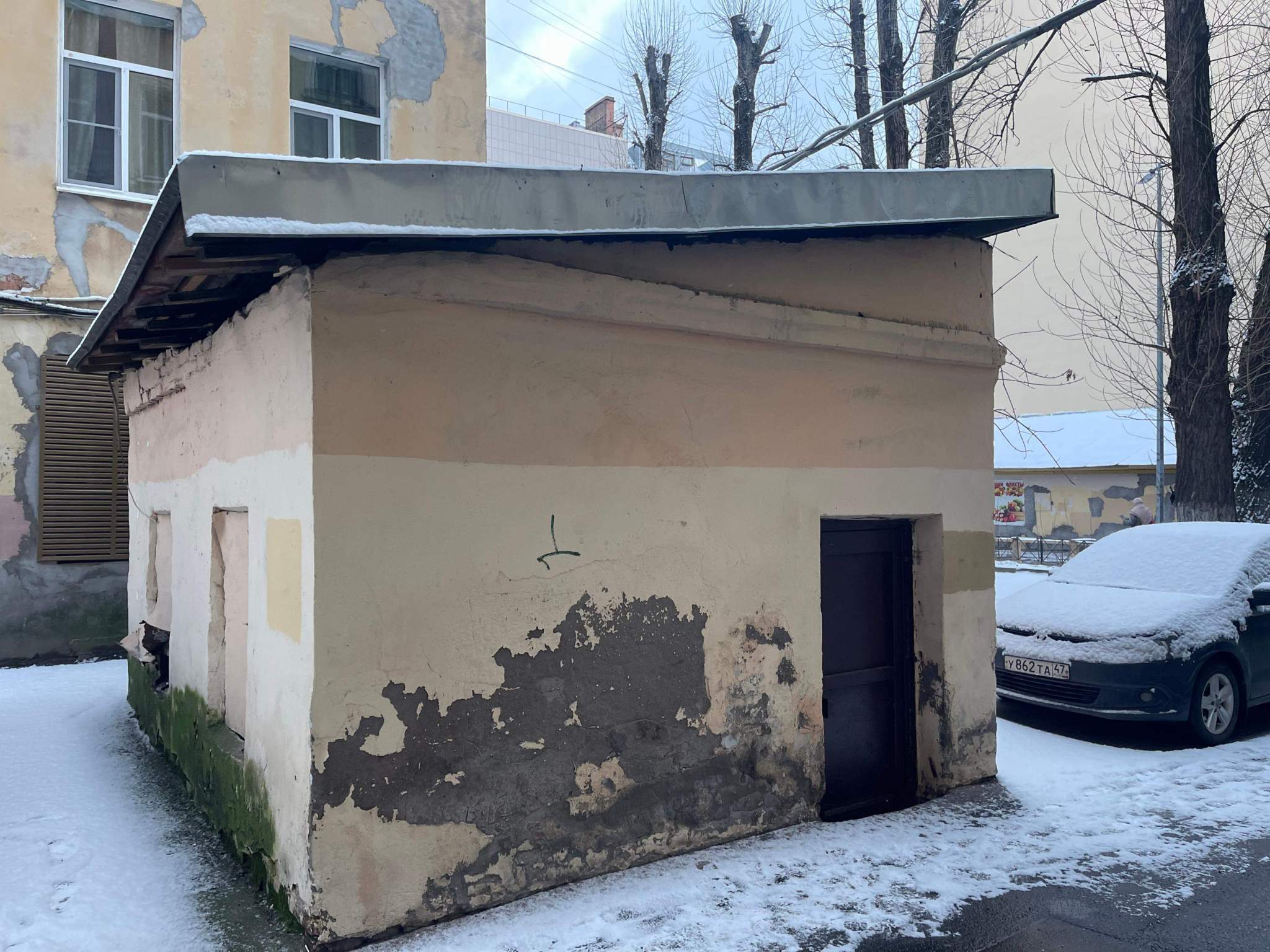 Продам торговое помещение 18.2 м.кв.