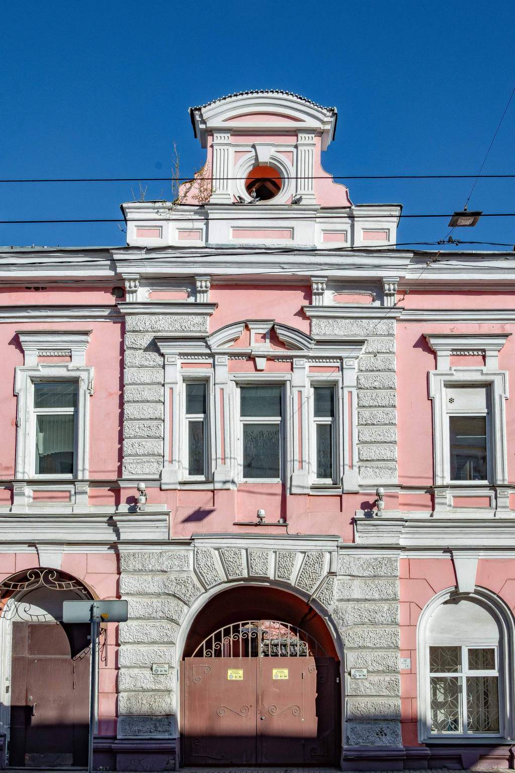 Продам торговое помещение 2325.4 м.кв.