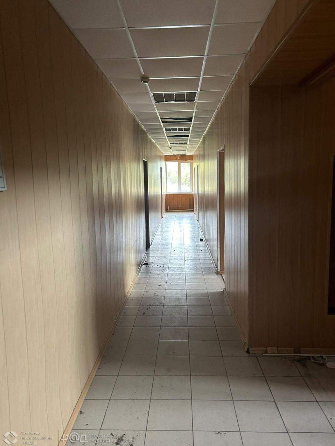 Продам торговое помещение 992.2 м.кв.