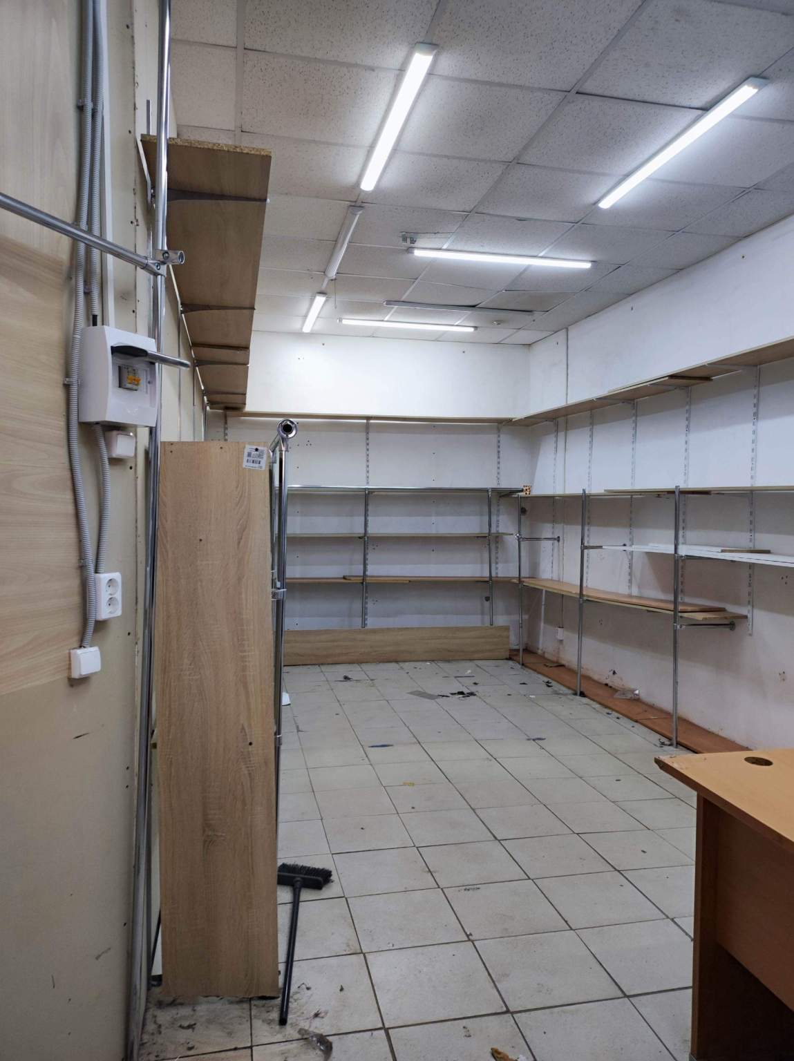 Сдам в аренду торговое помещение 674.8 м.кв.