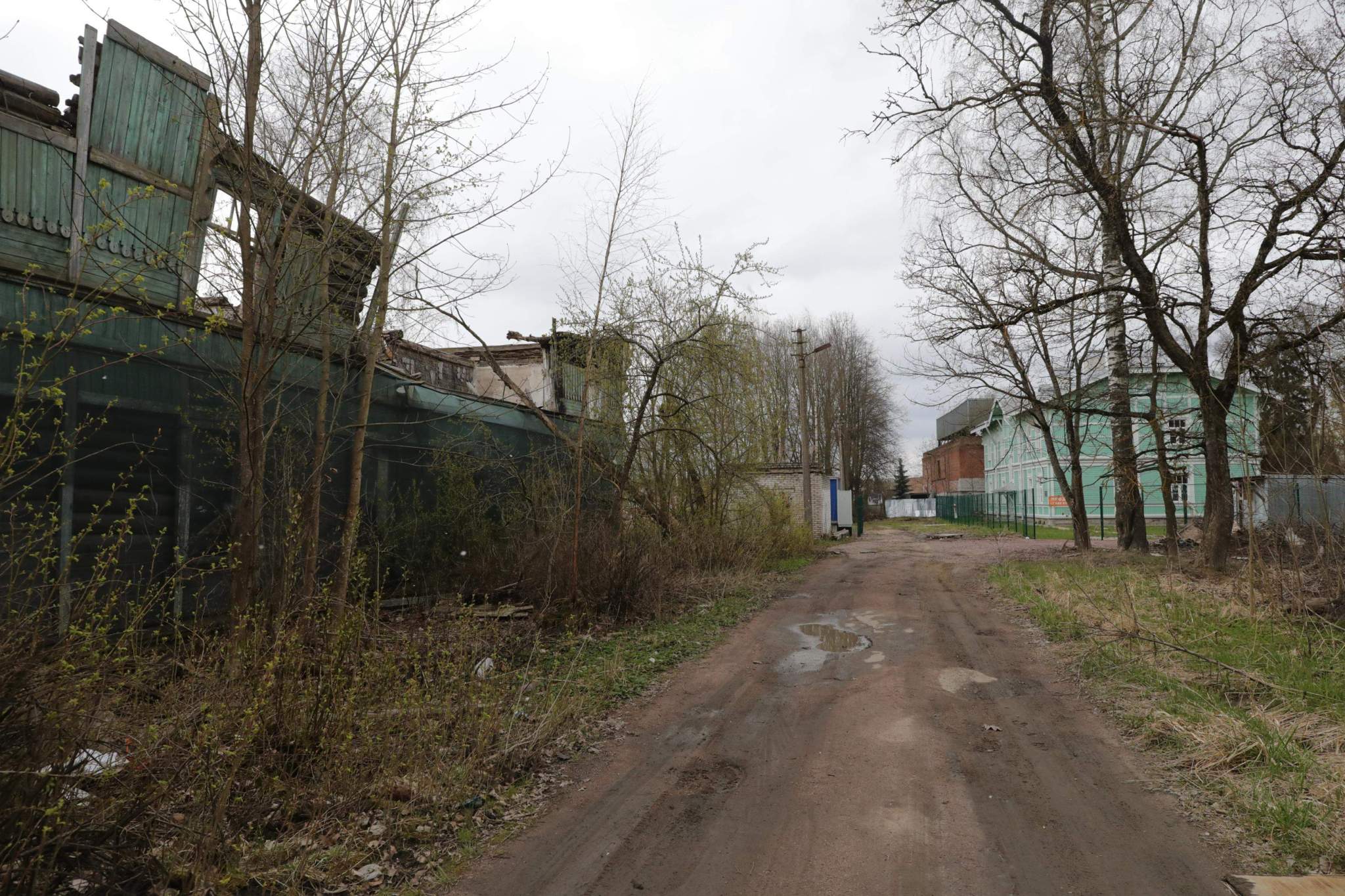 Продам торговое помещение 974.8 м.кв.