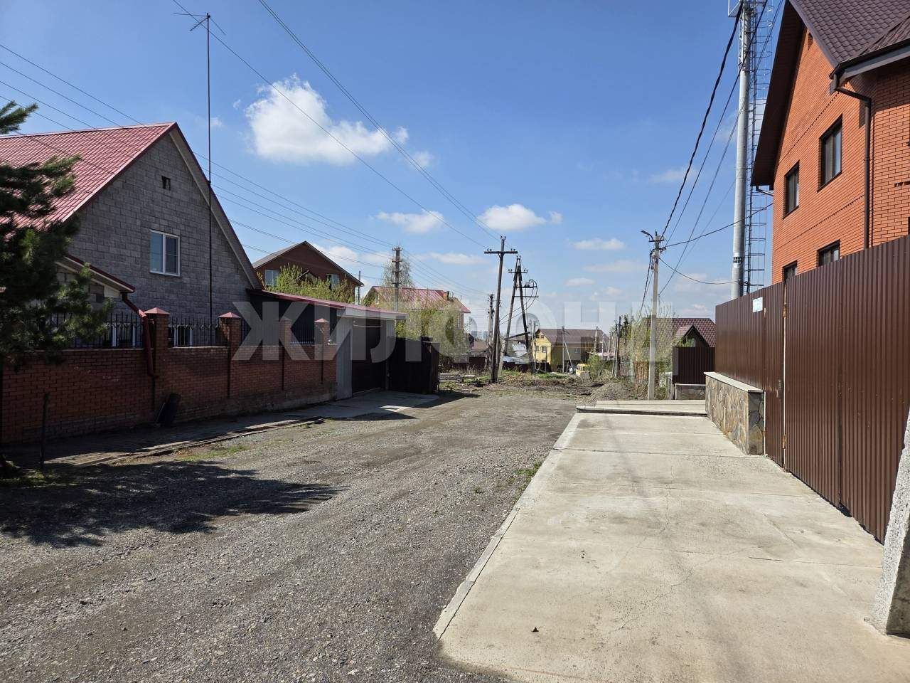 Продам земельный участок 528 м.кв.