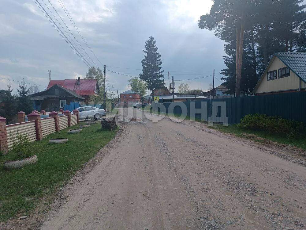 Продам земельный участок 2000 м.кв.