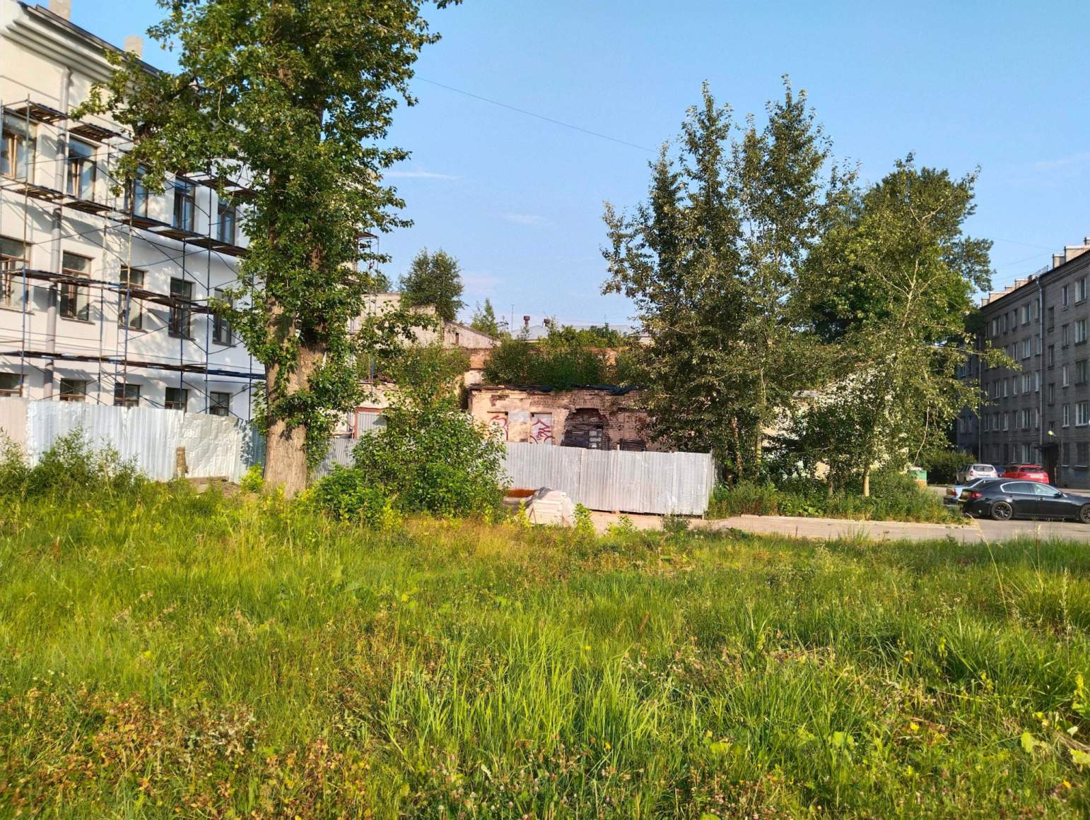 Продам торговое помещение 276.8 м.кв.