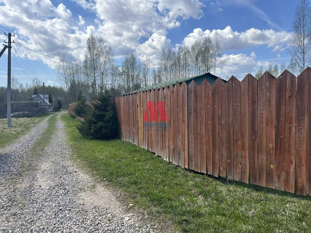 Продам земельный участок 800 м.кв.