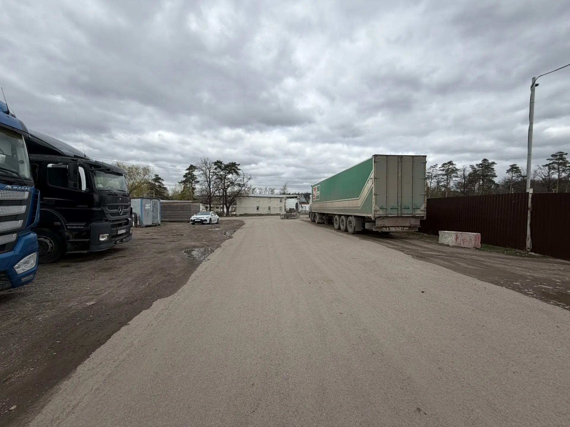 Сдам в аренду земельный участок 6700 м.кв.