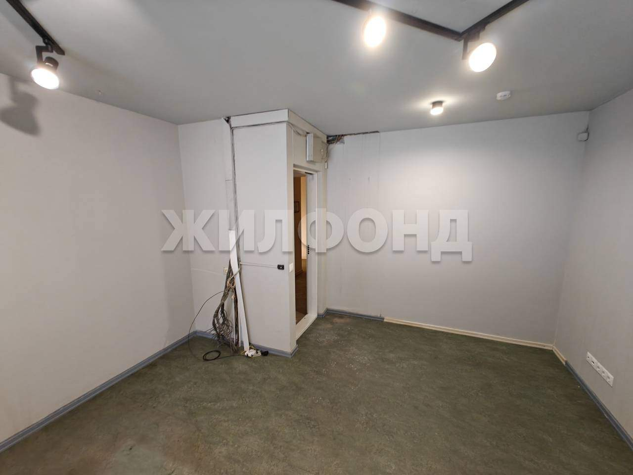 Продам офис 299 м.кв.