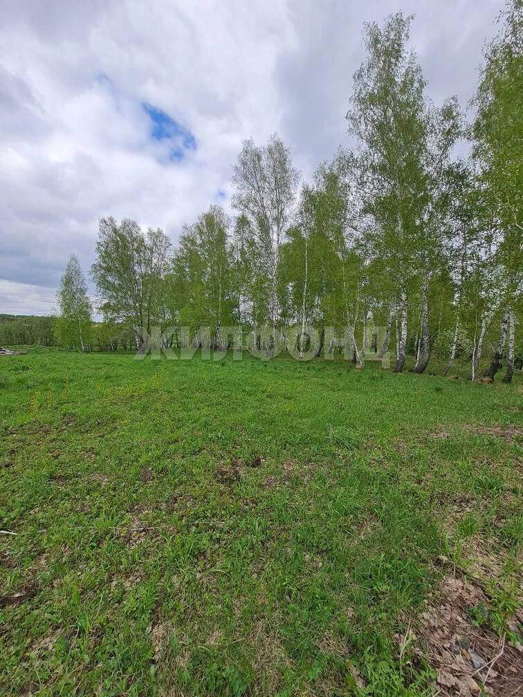 Продам земельный участок 746 м.кв.