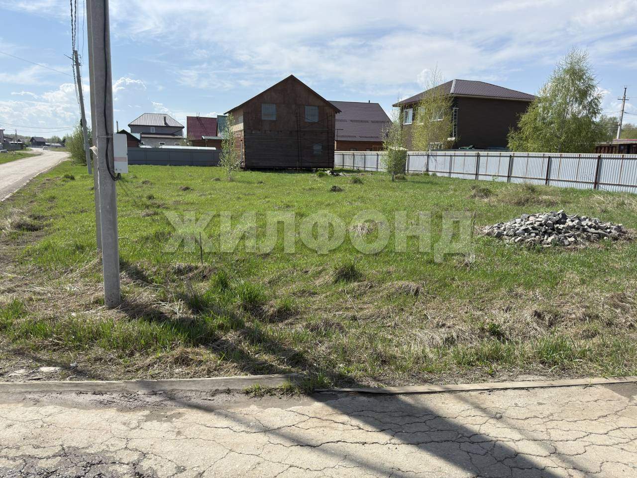 Продам земельный участок 540 м.кв.