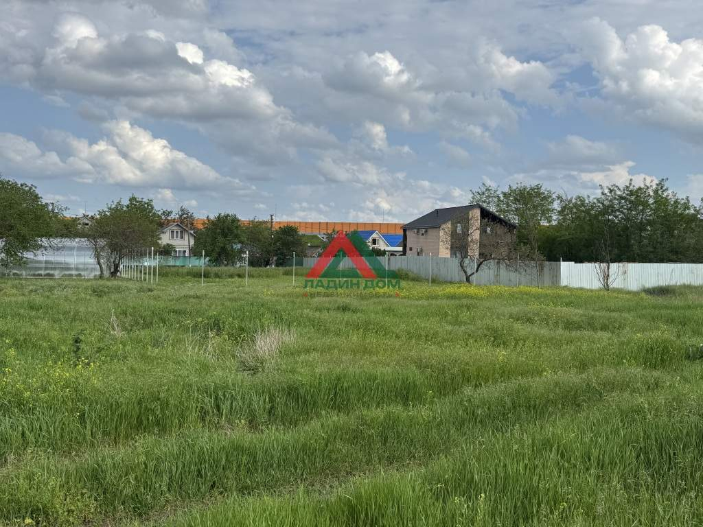 Продам земельный участок 600 м.кв.