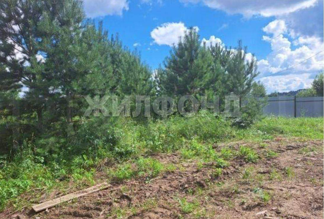 Продам земельный участок 800 м.кв.