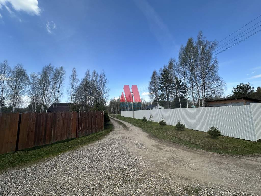 Продам земельный участок 800 м.кв.