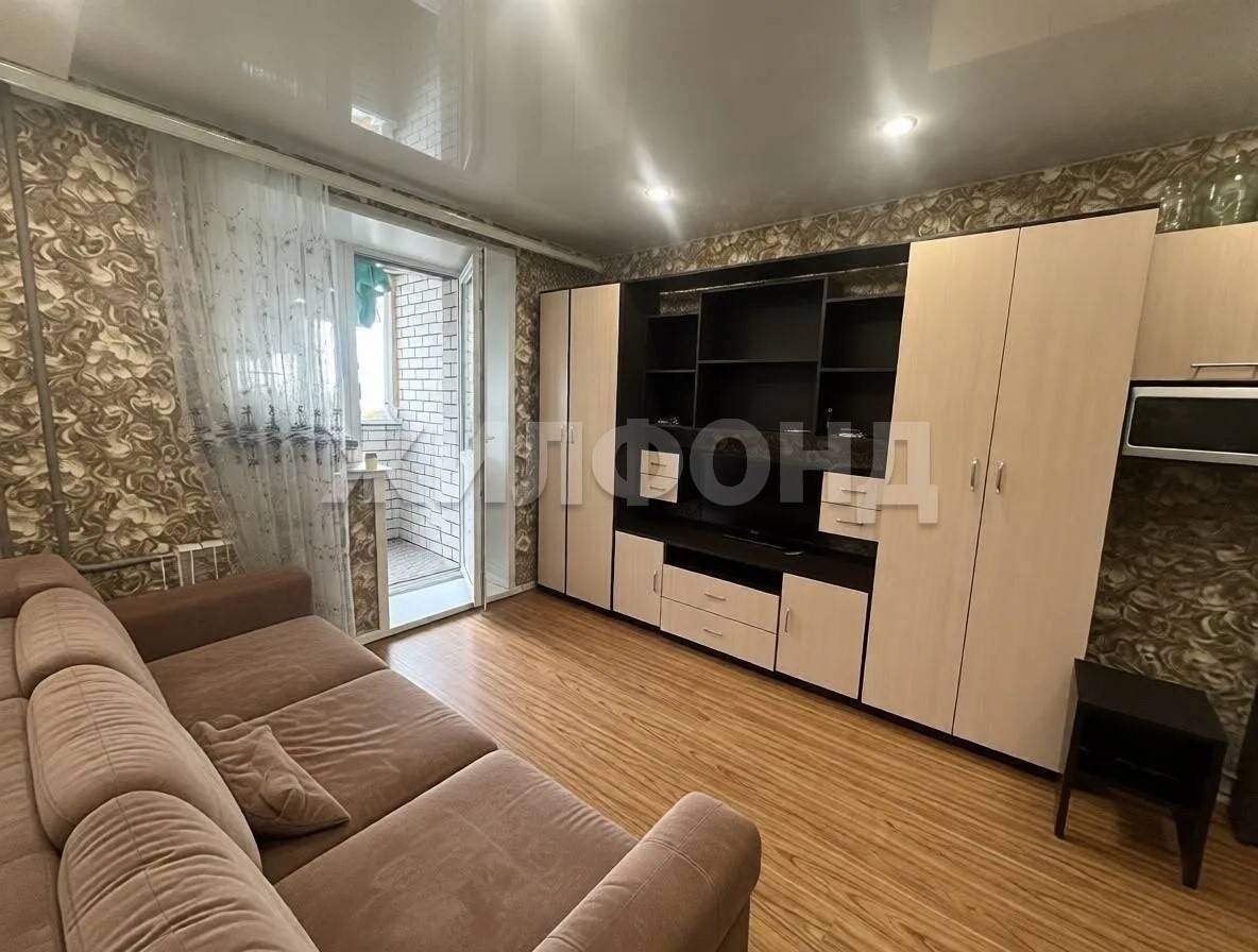Квартира на продажу в Барнауле, Гущина улица, 175