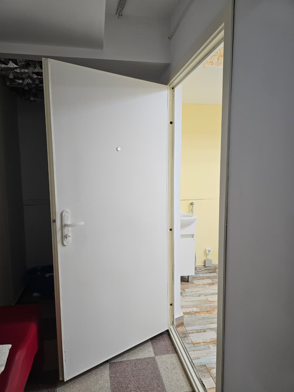 Продам помещение свободного назначения 17.5 м.кв.