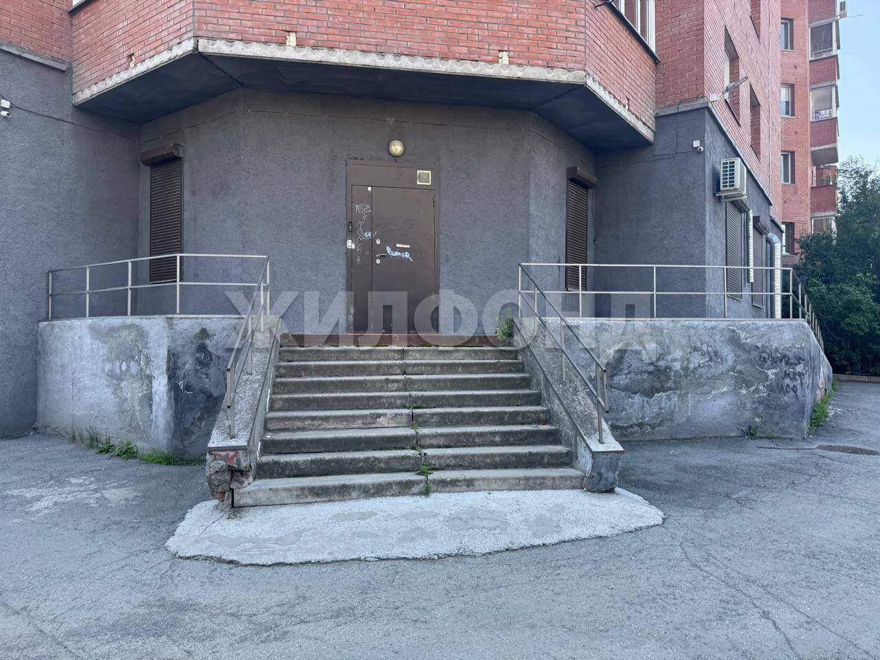 Продам помещение свободного назначения 138 м.кв.