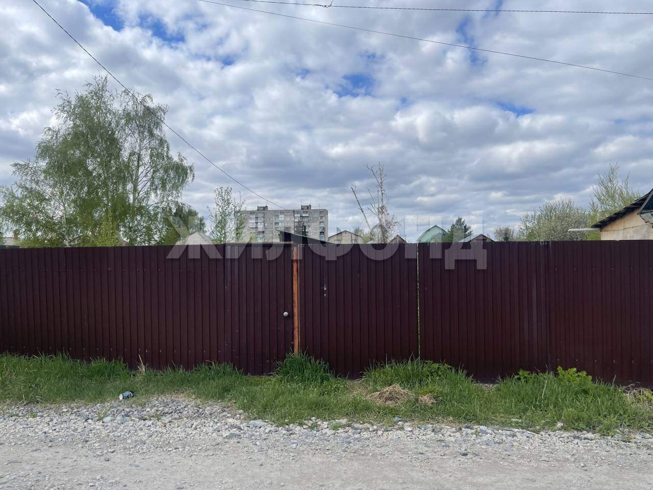 Продам земельный участок 940 м.кв.