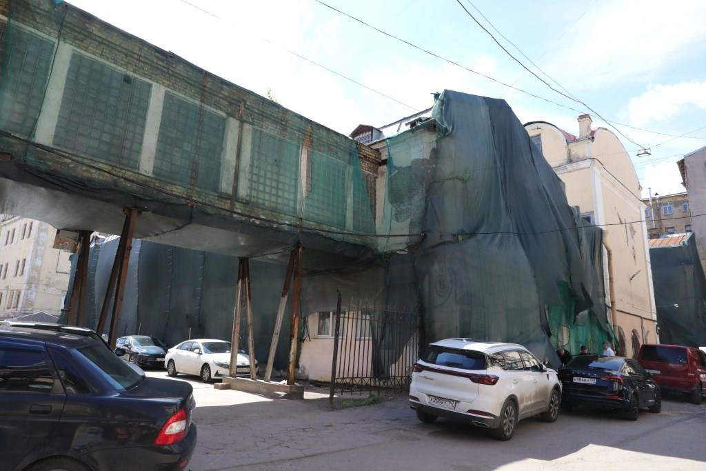 Сдам в аренду торговое помещение 1058.5 м.кв.