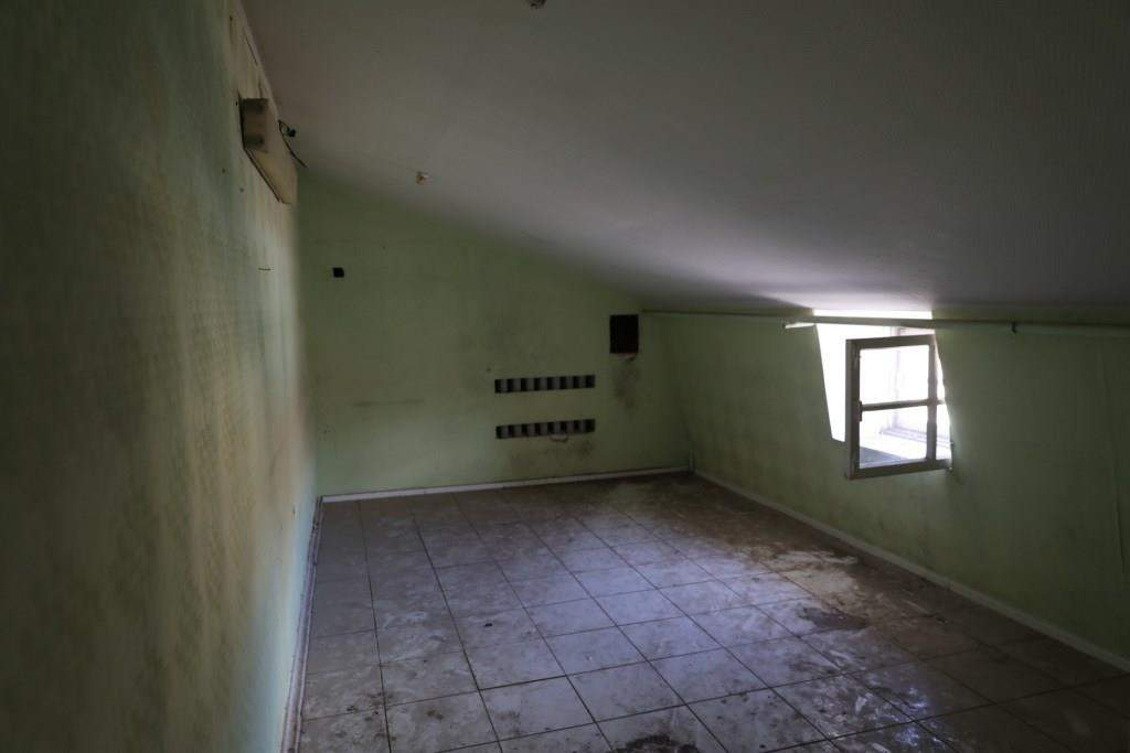 Сдам в аренду торговое помещение 1058.5 м.кв.