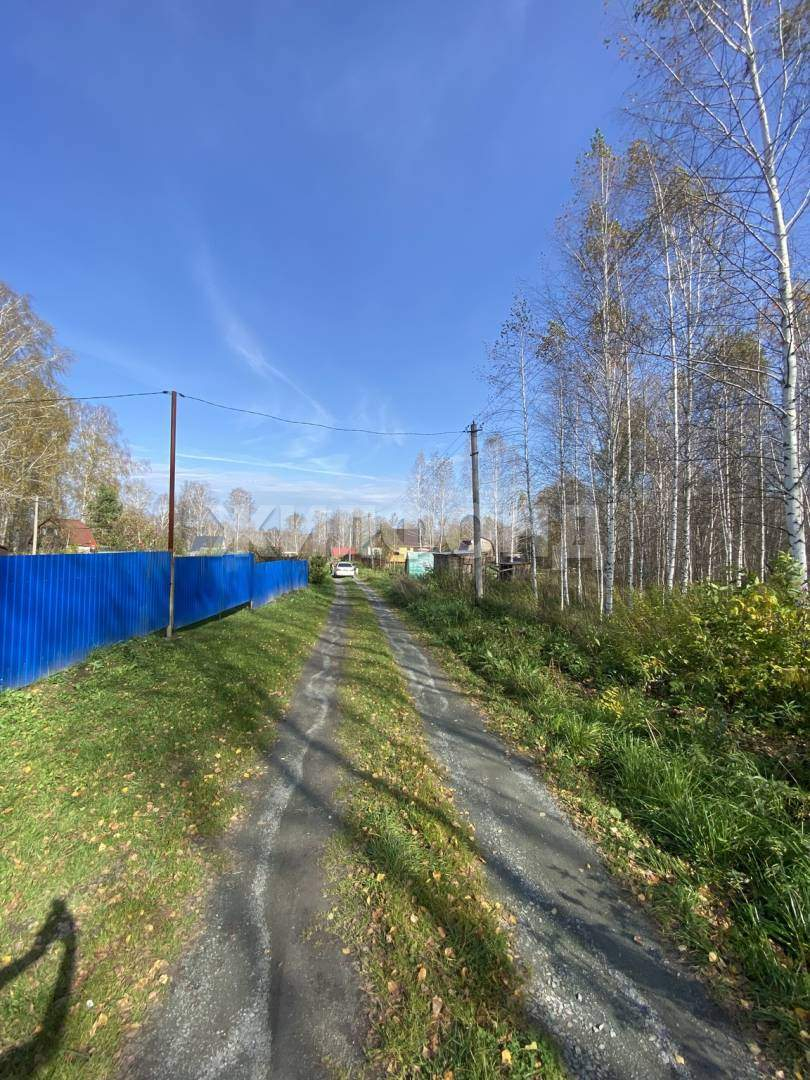 Продам земельный участок 1200 м.кв.