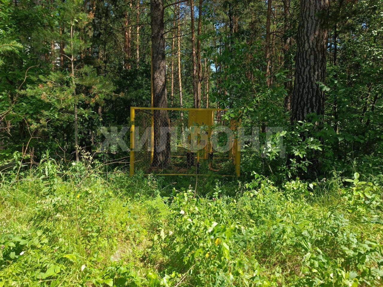 Продам земельный участок 1200 м.кв.