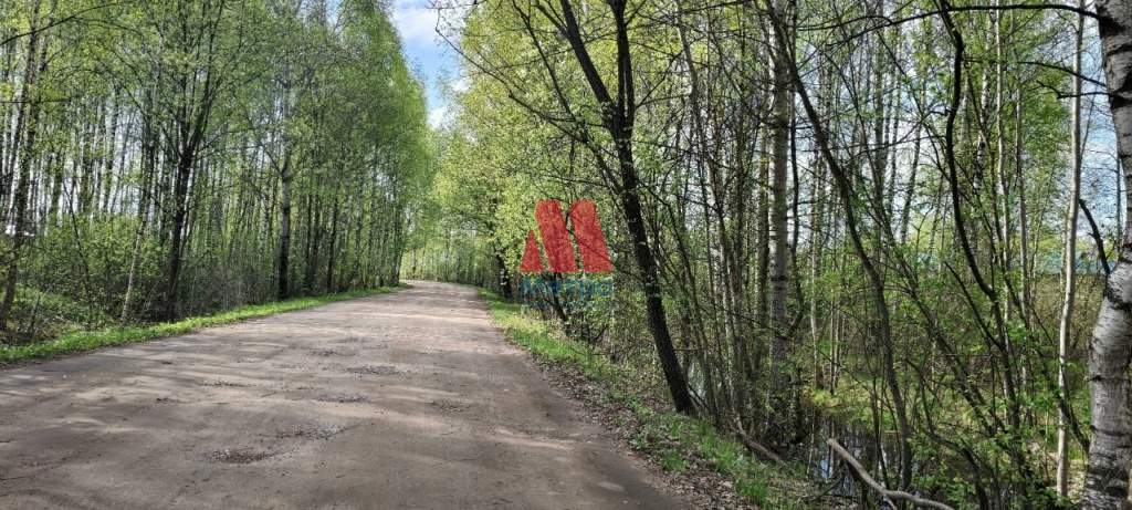 Продам земельный участок 1100 м.кв.