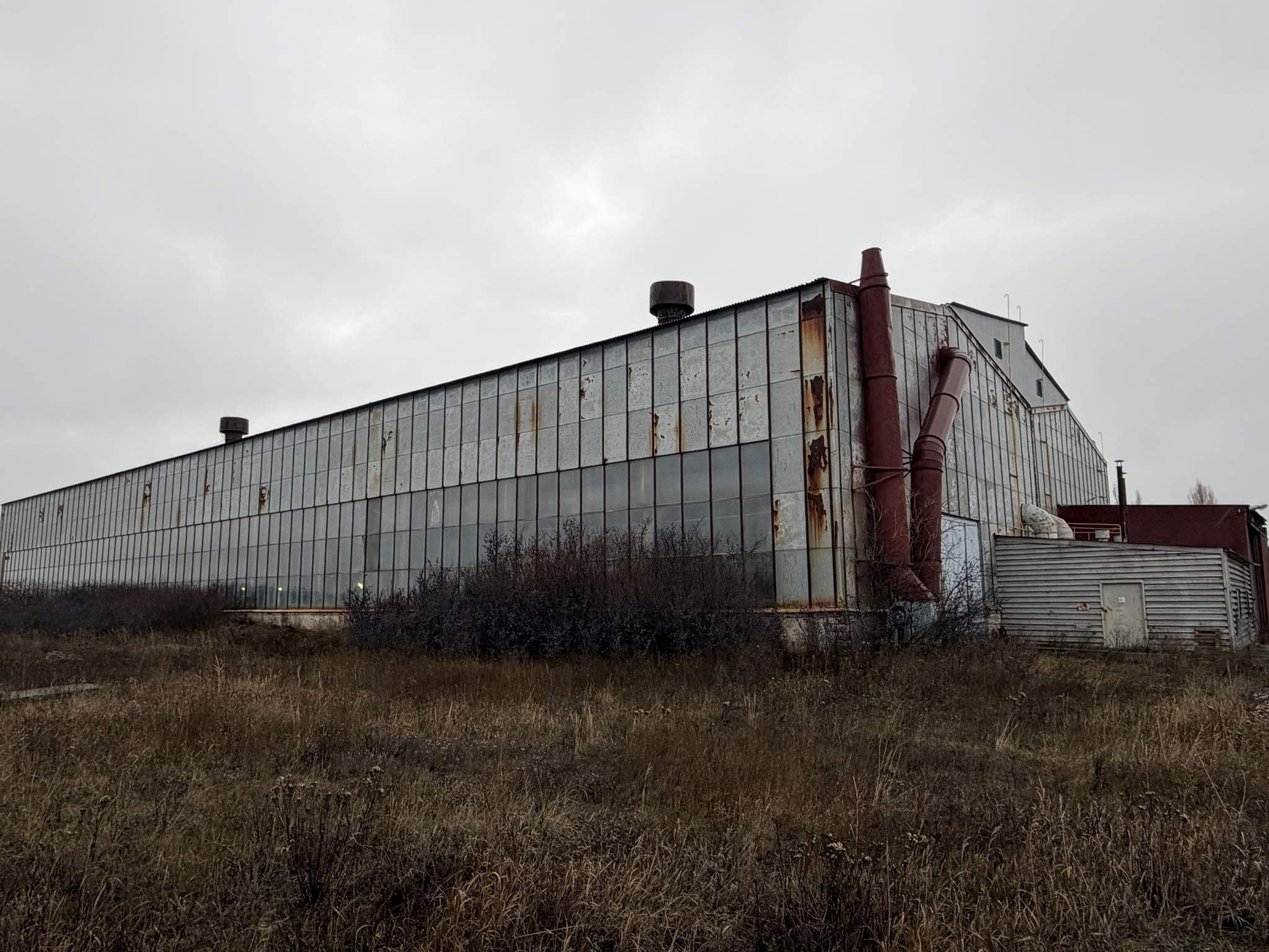 Продам торговое помещение 19505 м.кв.