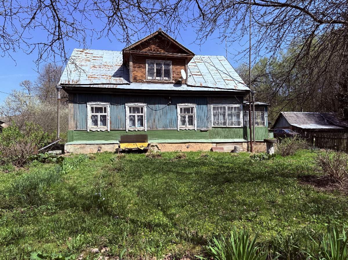 Продам земельный участок 1840 м.кв.