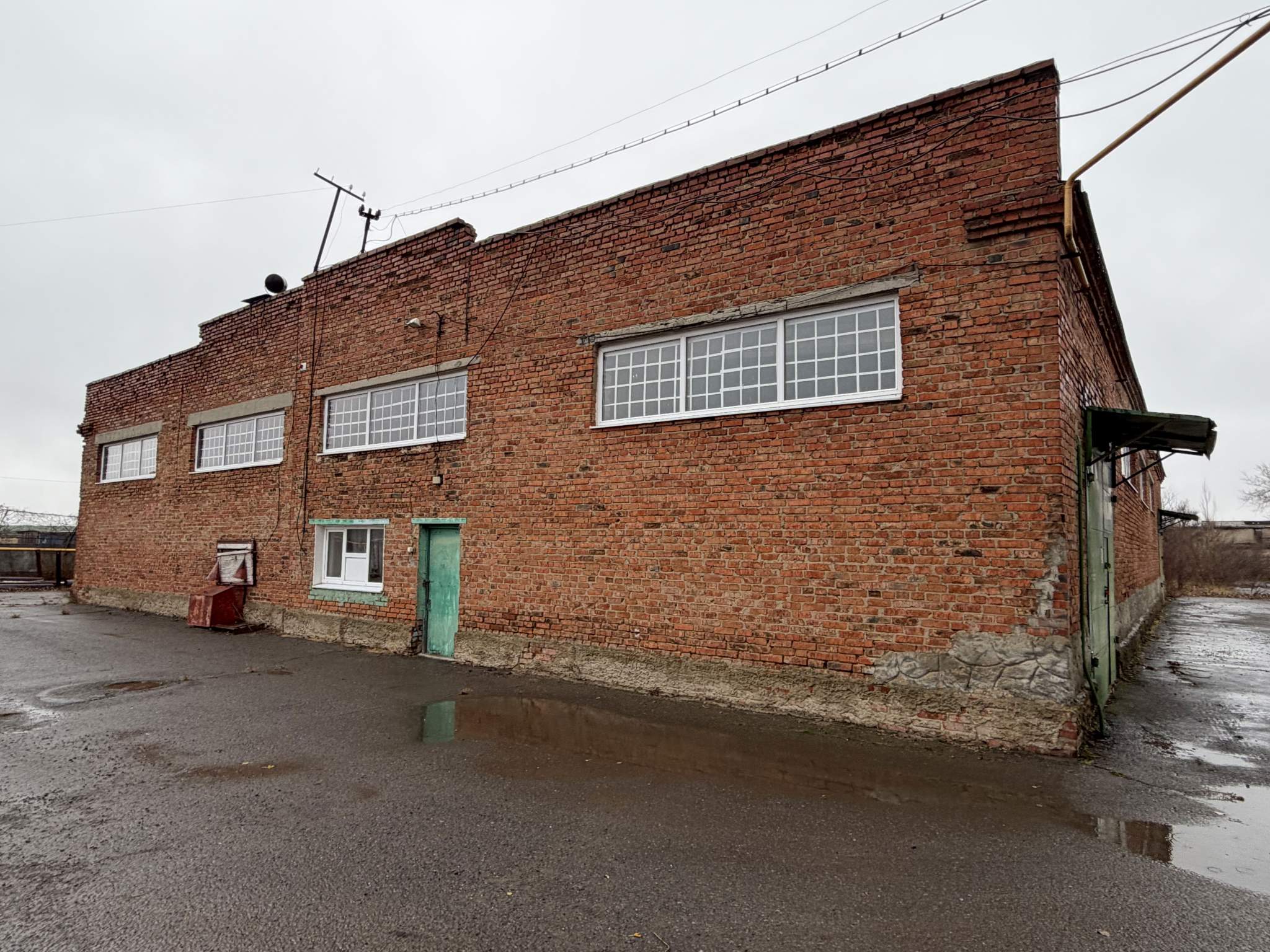 Продам торговое помещение 19505 м.кв.