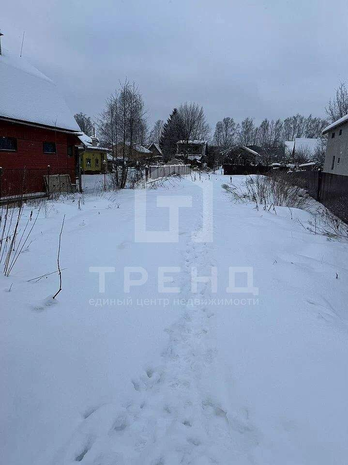 Продам земельный участок 600 м.кв.