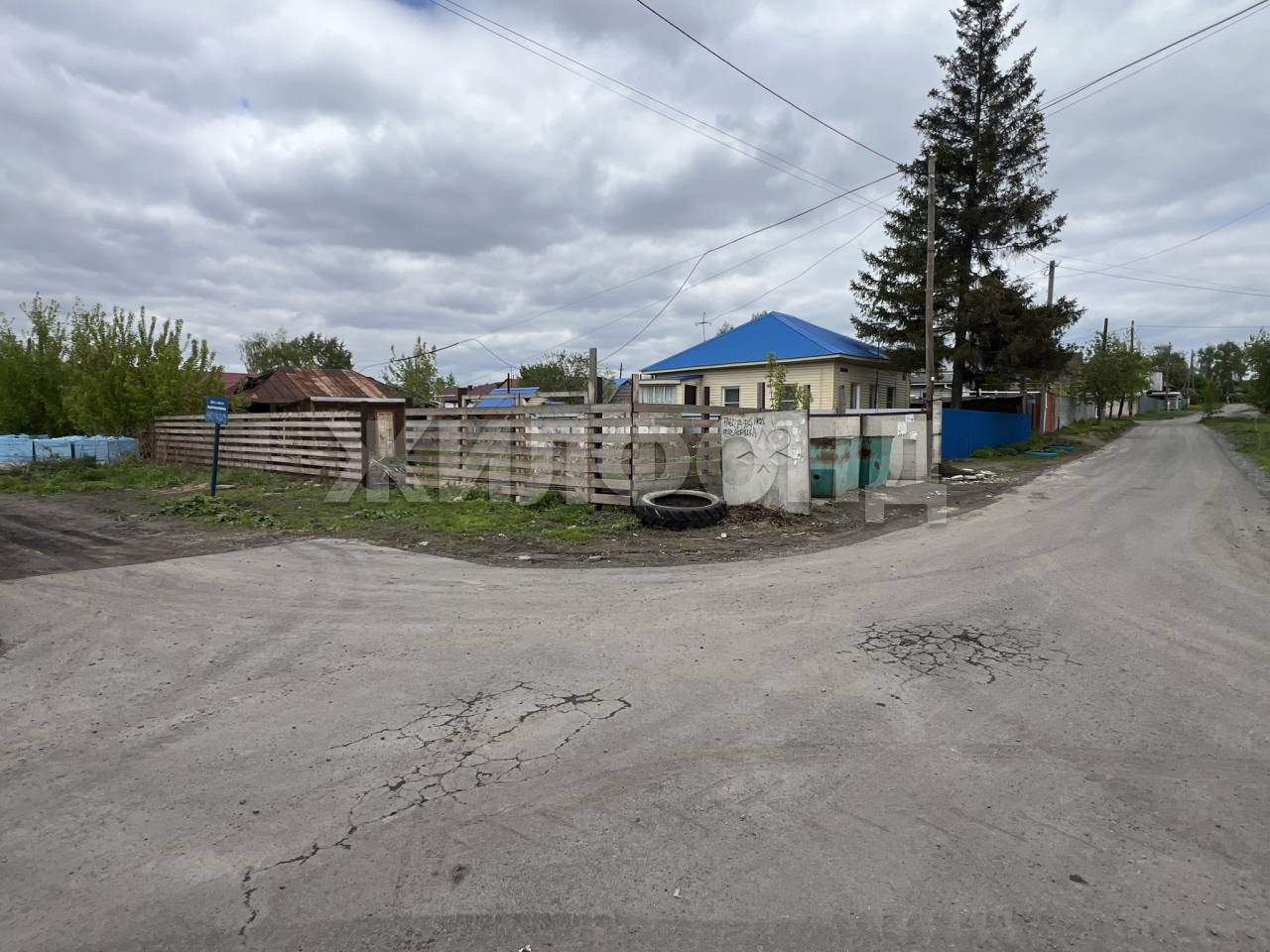 Продам земельный участок 330 м.кв.