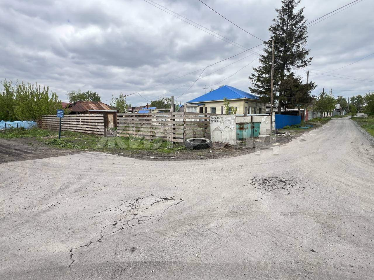 Продам земельный участок 330 м.кв.