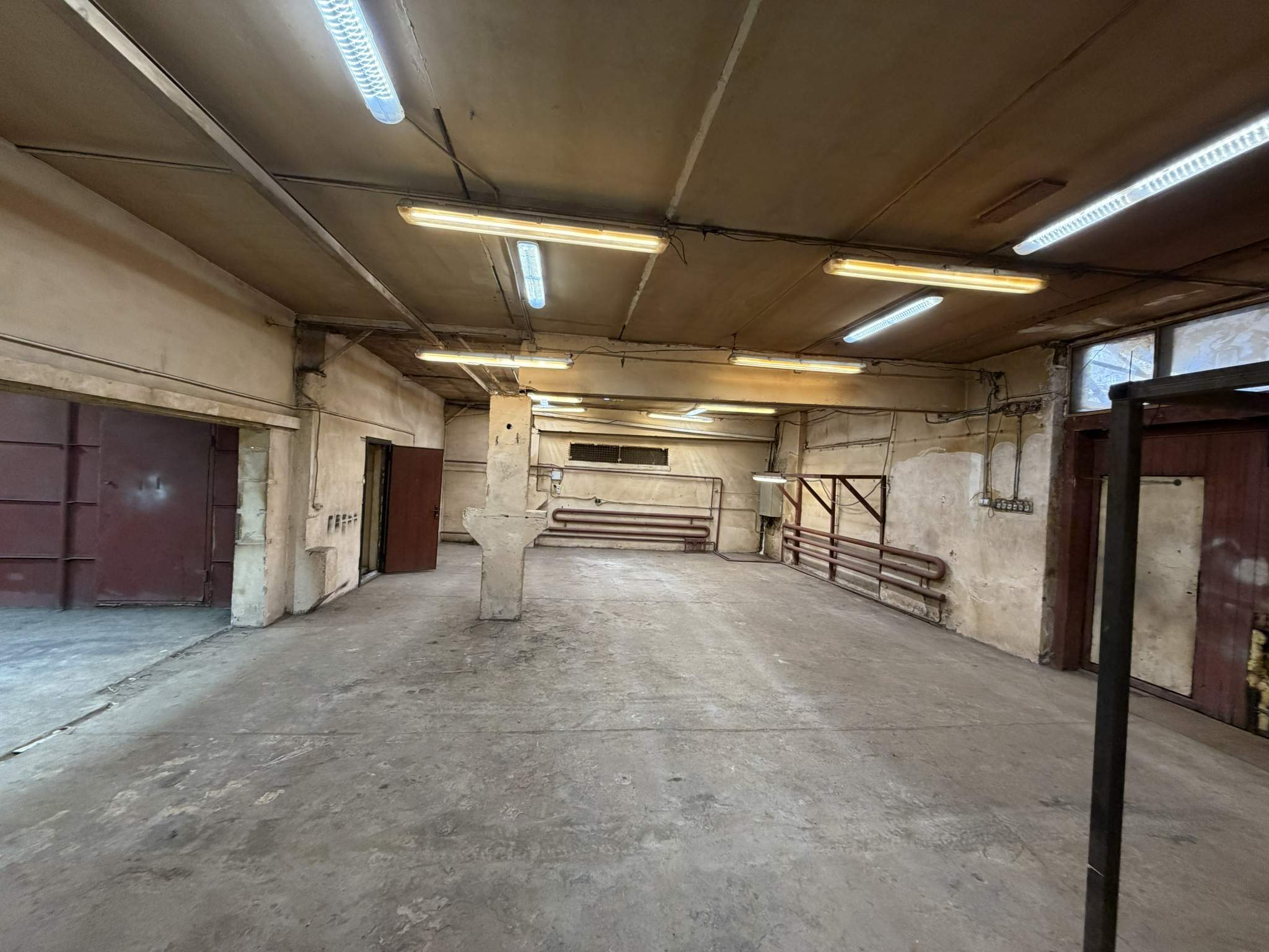 Сдам в аренду производственное помещение 300 м.кв.