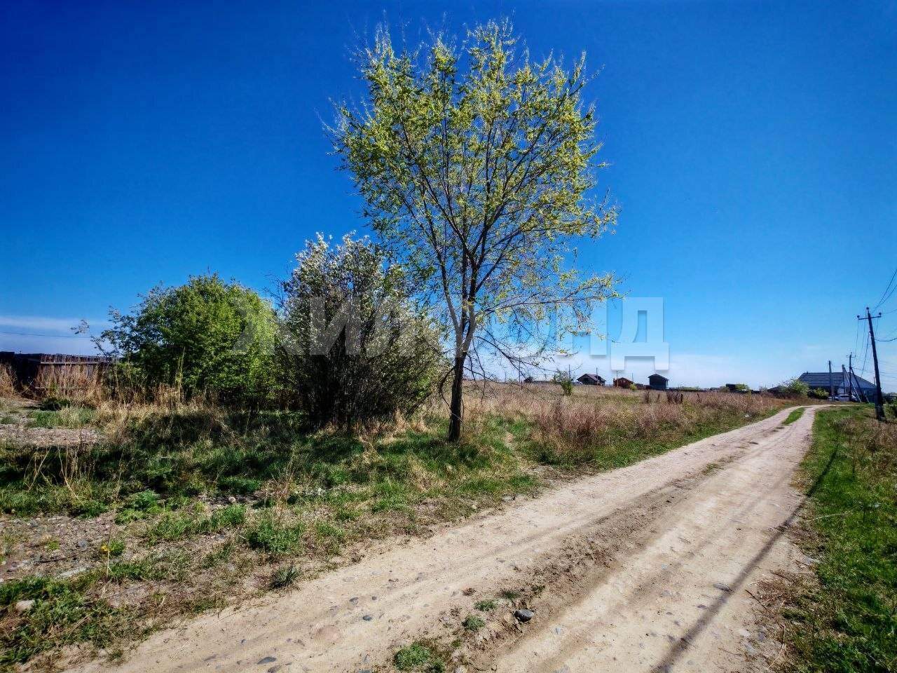 Продам земельный участок 828 м.кв.