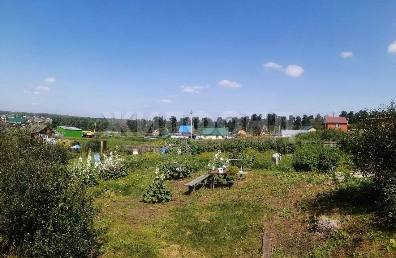 Продам земельный участок 2500 м.кв.