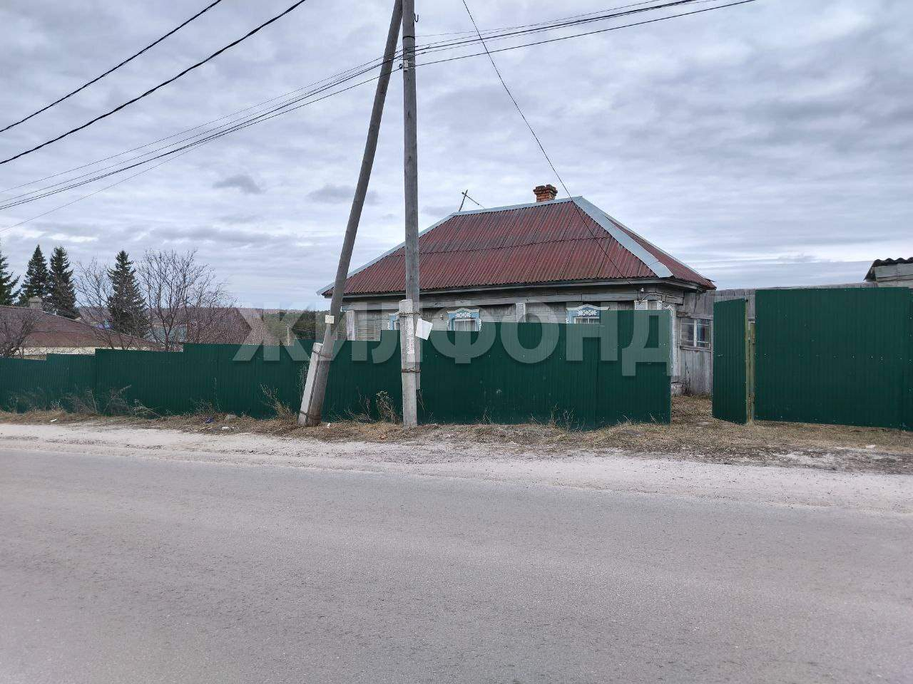 Продам земельный участок 2500 м.кв.
