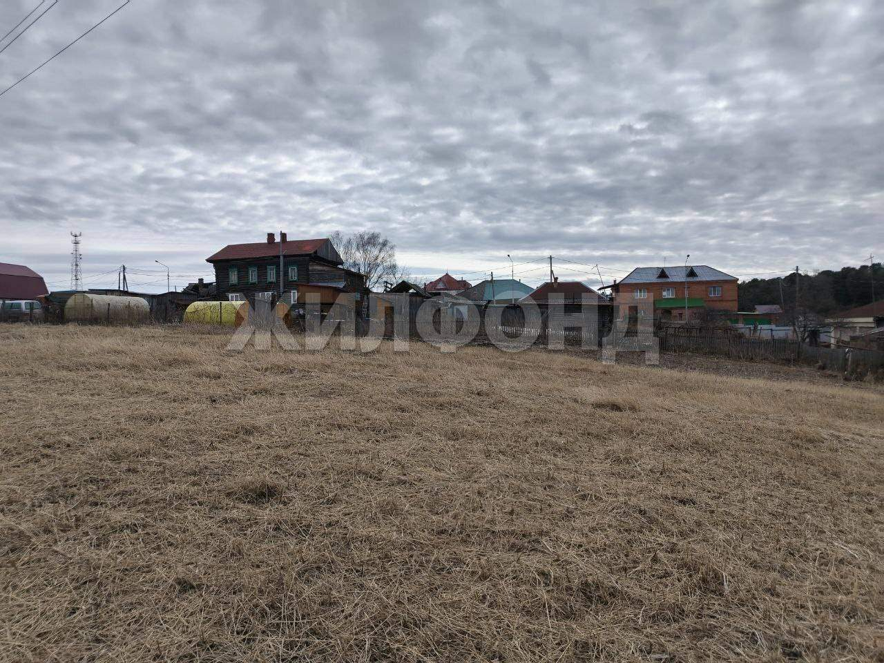 Продам земельный участок 2500 м.кв.