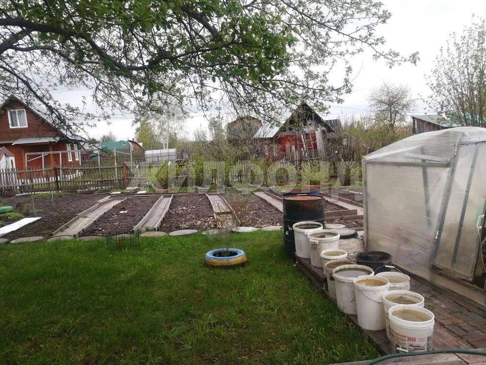 Продам земельный участок 1200 м.кв.