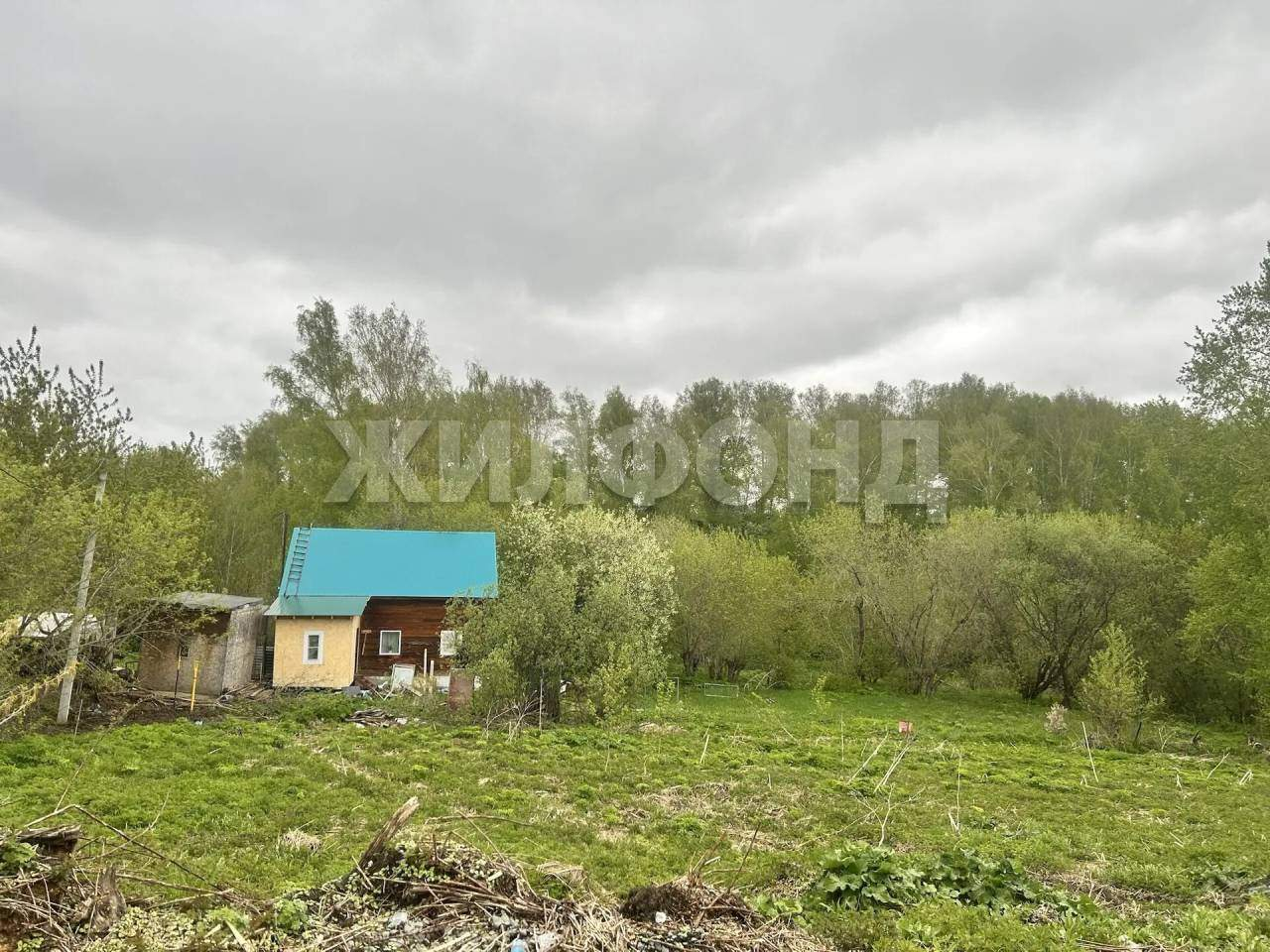 Продам земельный участок 714 м.кв.