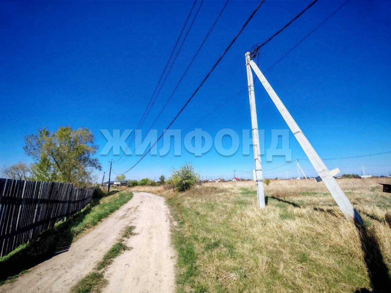 Продам земельный участок 828 м.кв.