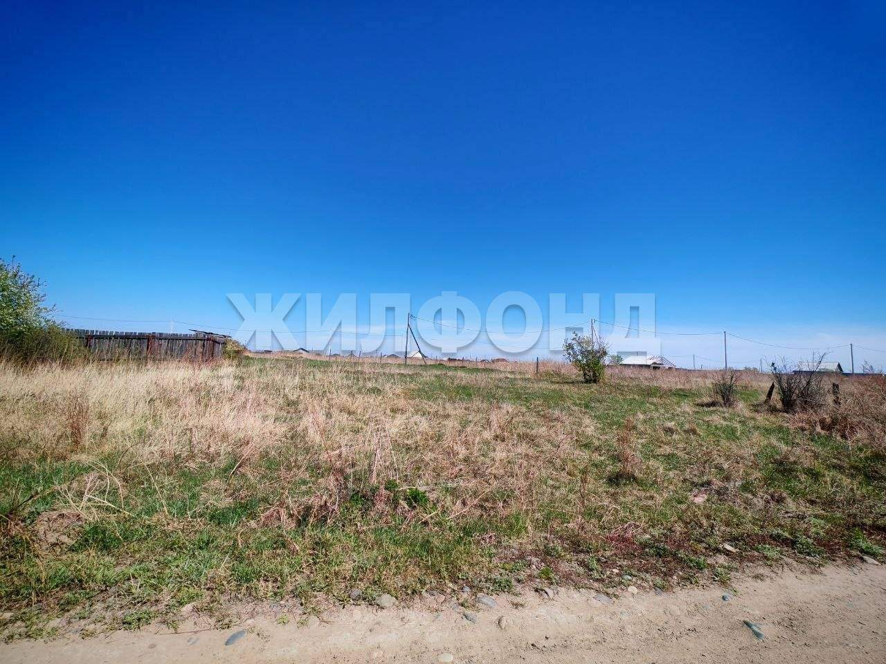 Продам земельный участок 828 м.кв.