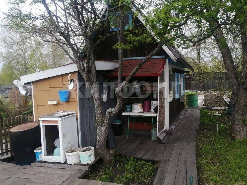 Продам земельный участок 1200 м.кв.