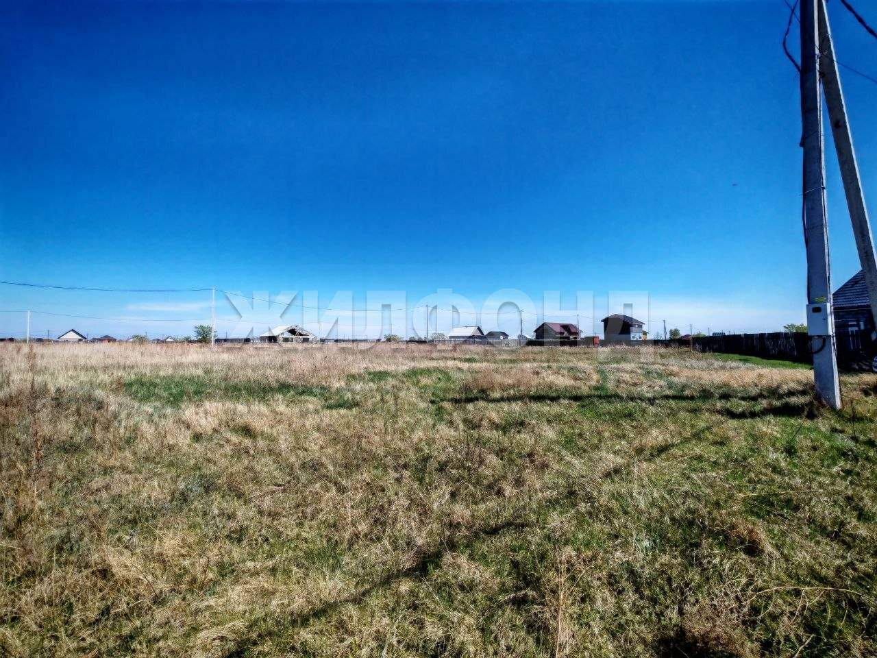 Продам земельный участок 1500 м.кв.