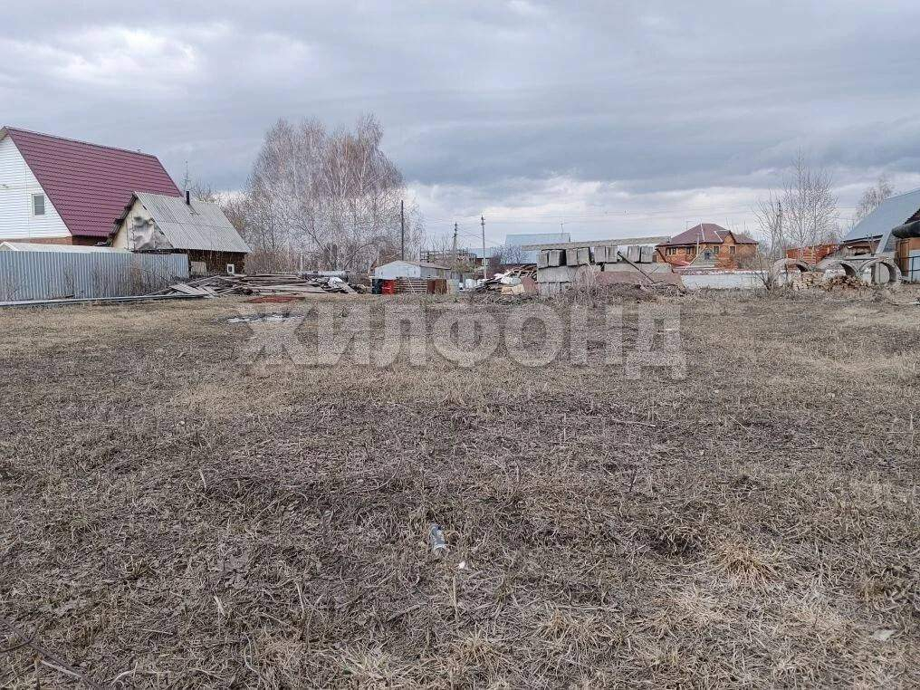 Продам земельный участок 600 м.кв.