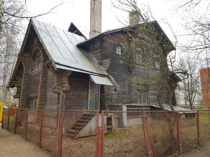 Продам торговое помещение 475.6 м.кв.